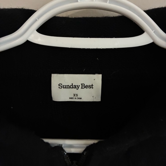 Aritzia Sunday Best BLACK Octavia Zip Hoodie - Picture 3 of 4